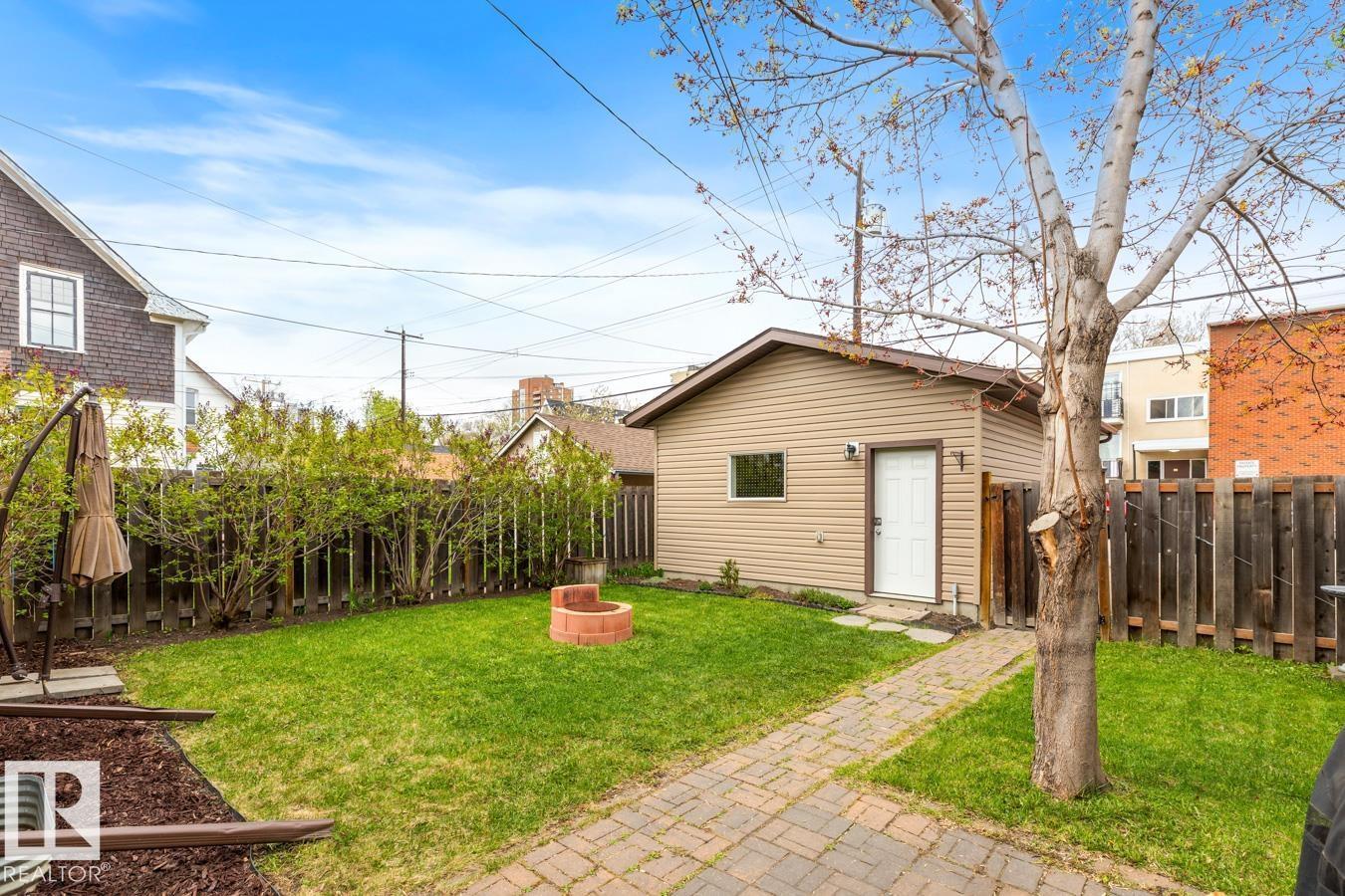 9908 87 AV NW - 26