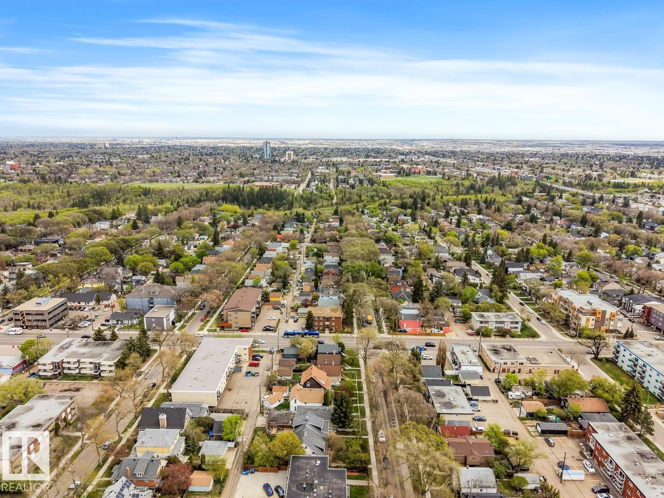 9908 87 AV NW - 37