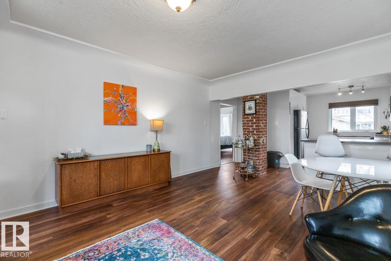 9908 87 AV NW - 5