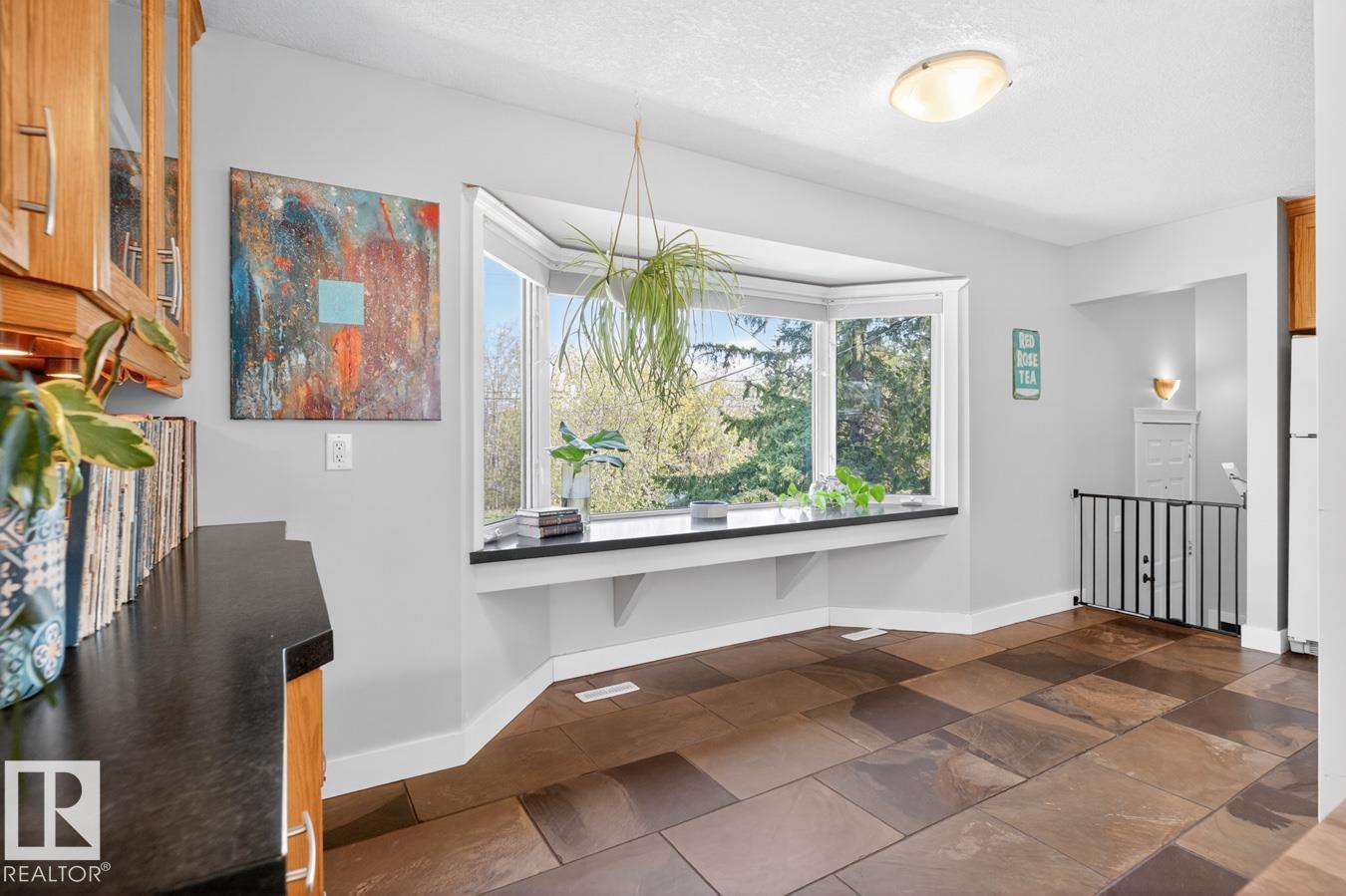 38 PINE ST - 10