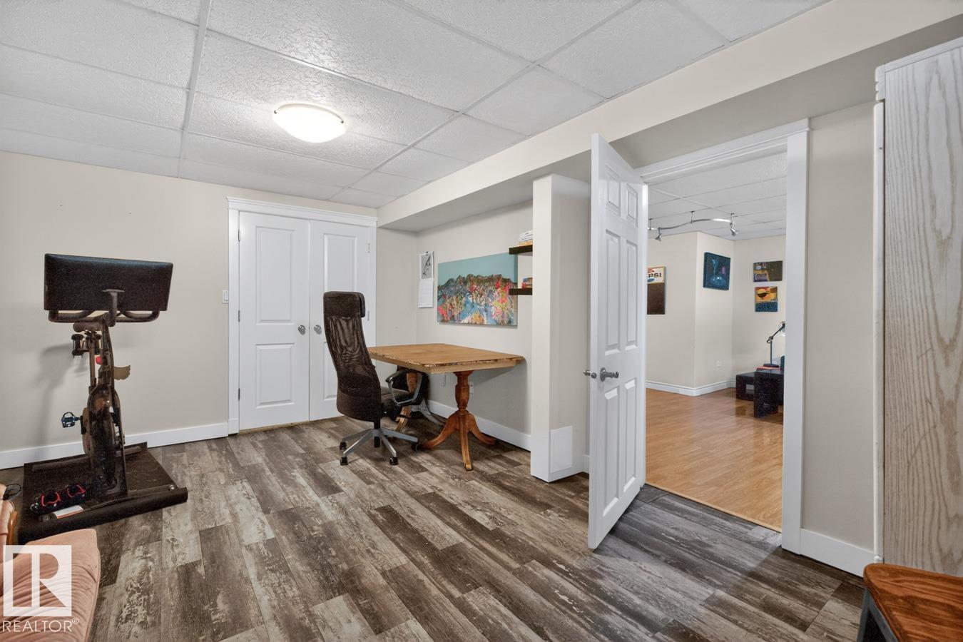 38 PINE ST - 25