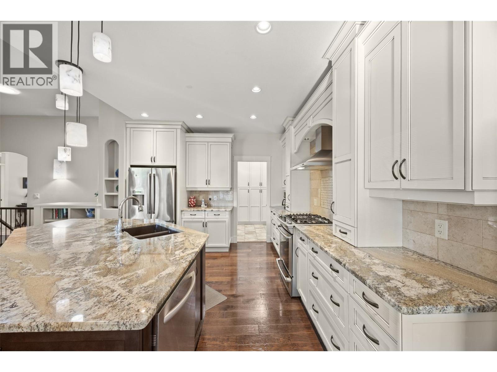 2497 Paramount Drive - 14