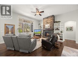 5pc Ensuite bath - 2497 Paramount Drive, West Kelowna, BC V4T3K4 Photo 7