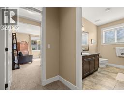 2497 Paramount Drive, West Kelowna, BC V4T3K4 Photo 37
