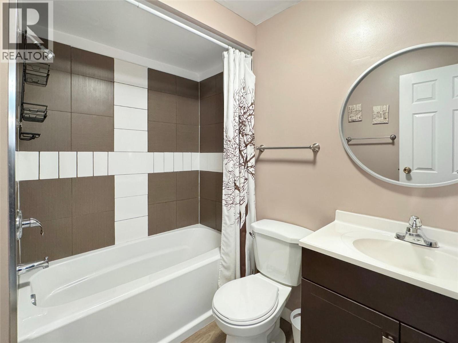 717 21  N Avenue Unit# 10, Cranbrook