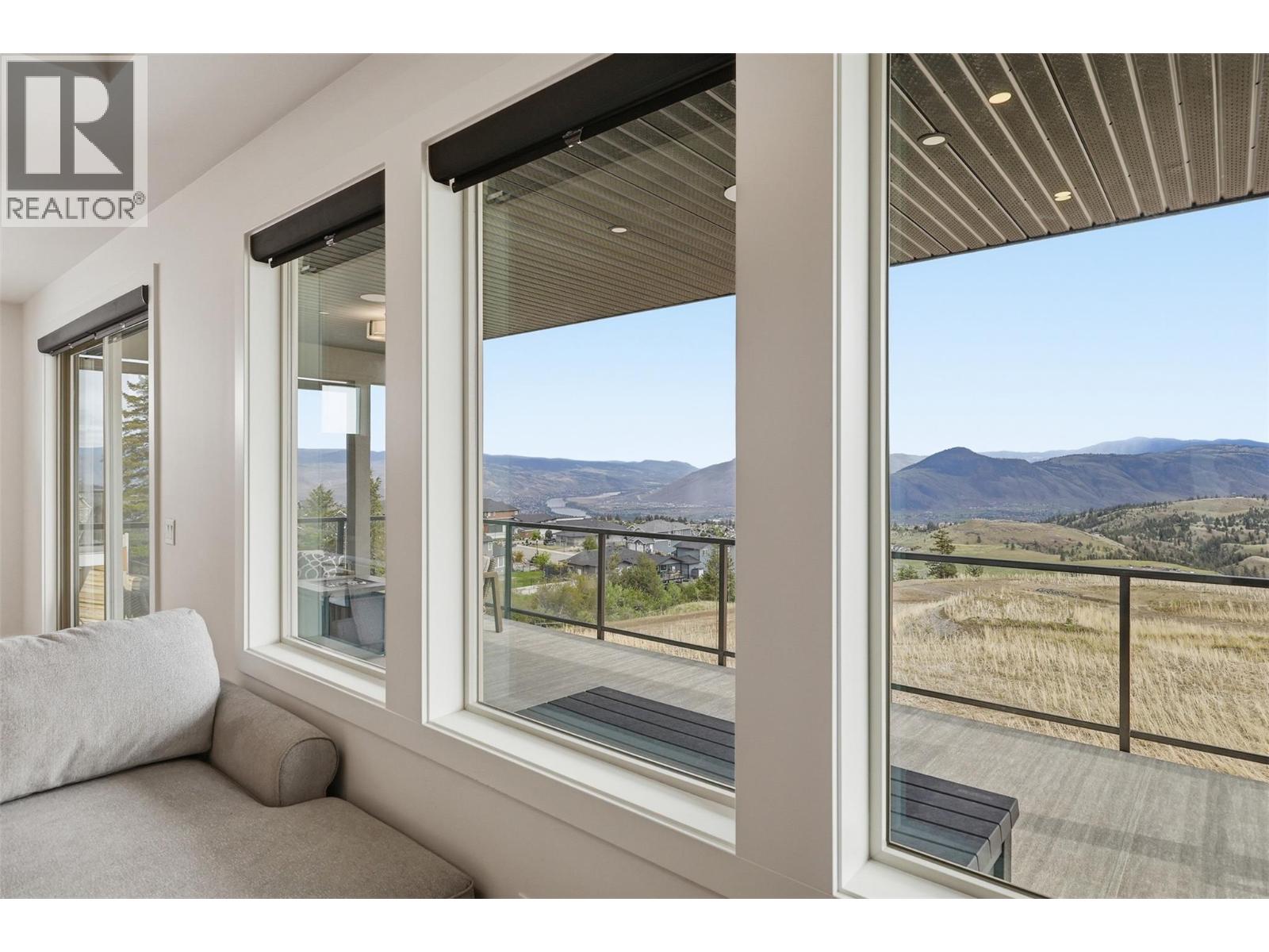 464 EDINBURGH Boulevard - 24