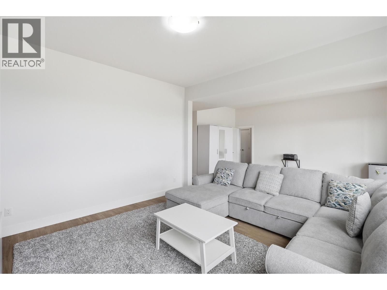 464 EDINBURGH Boulevard - 49