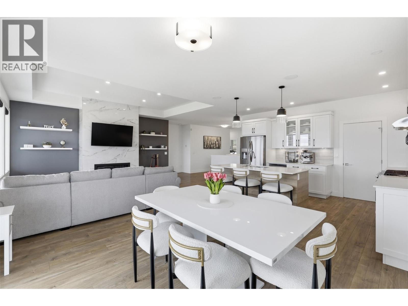 464 EDINBURGH Boulevard - 15