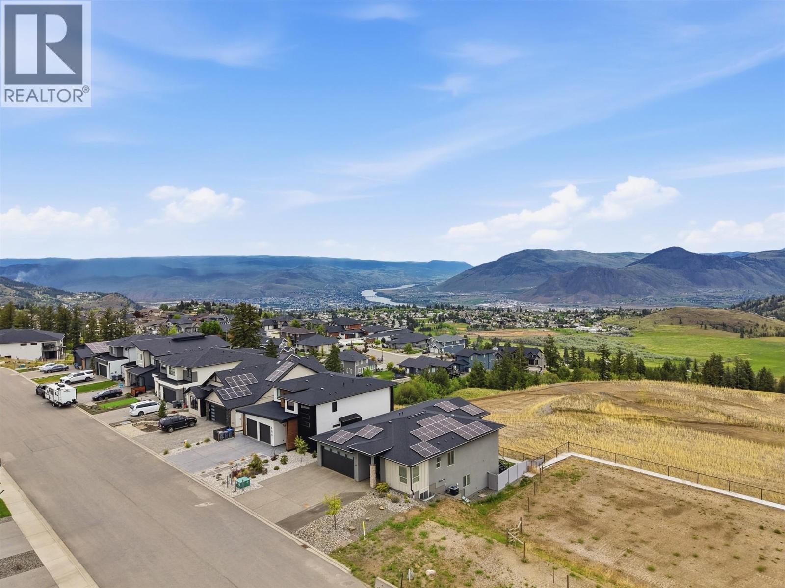 464 EDINBURGH Boulevard - 83