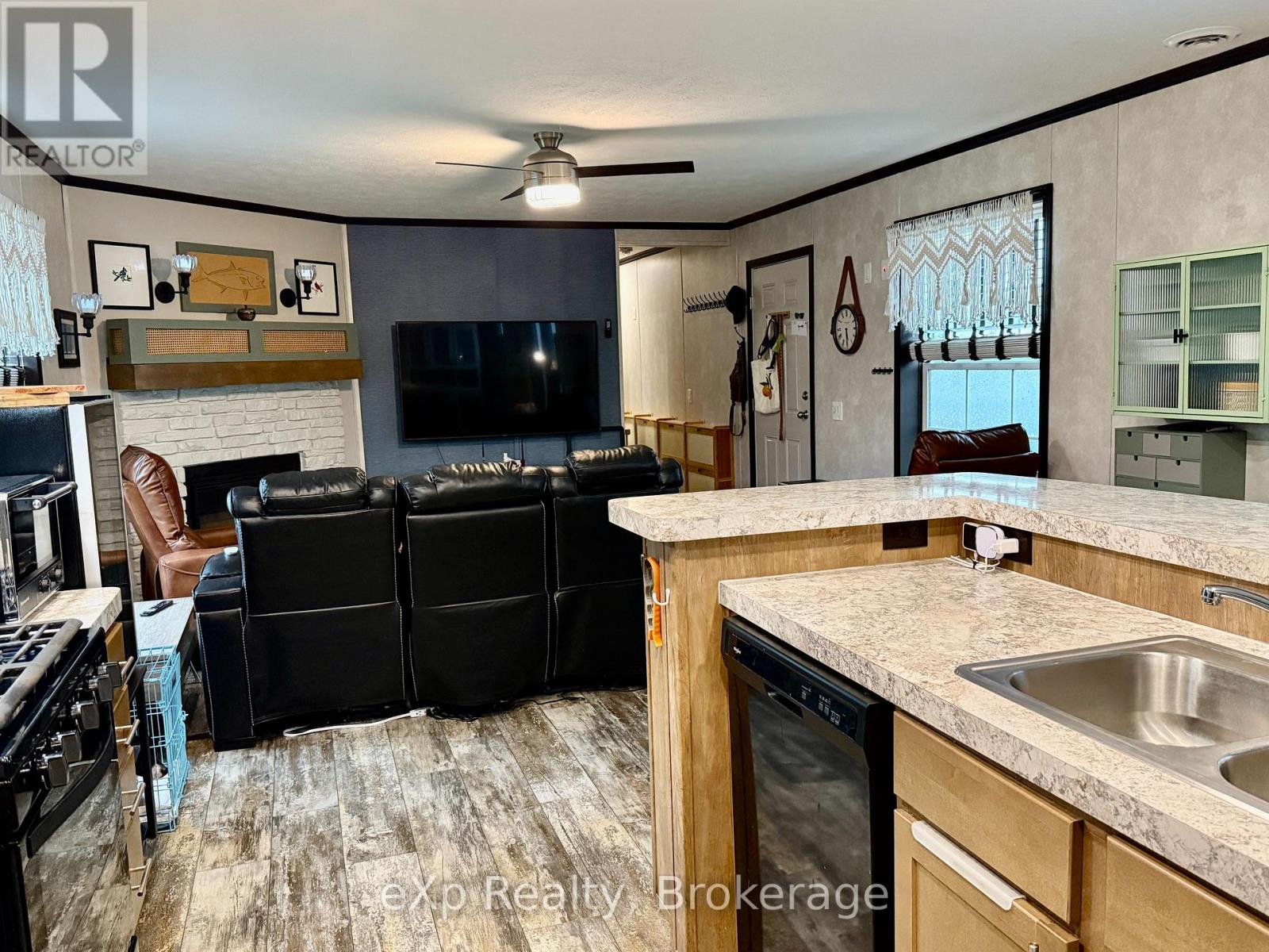 35 DOVE ROAD - 12