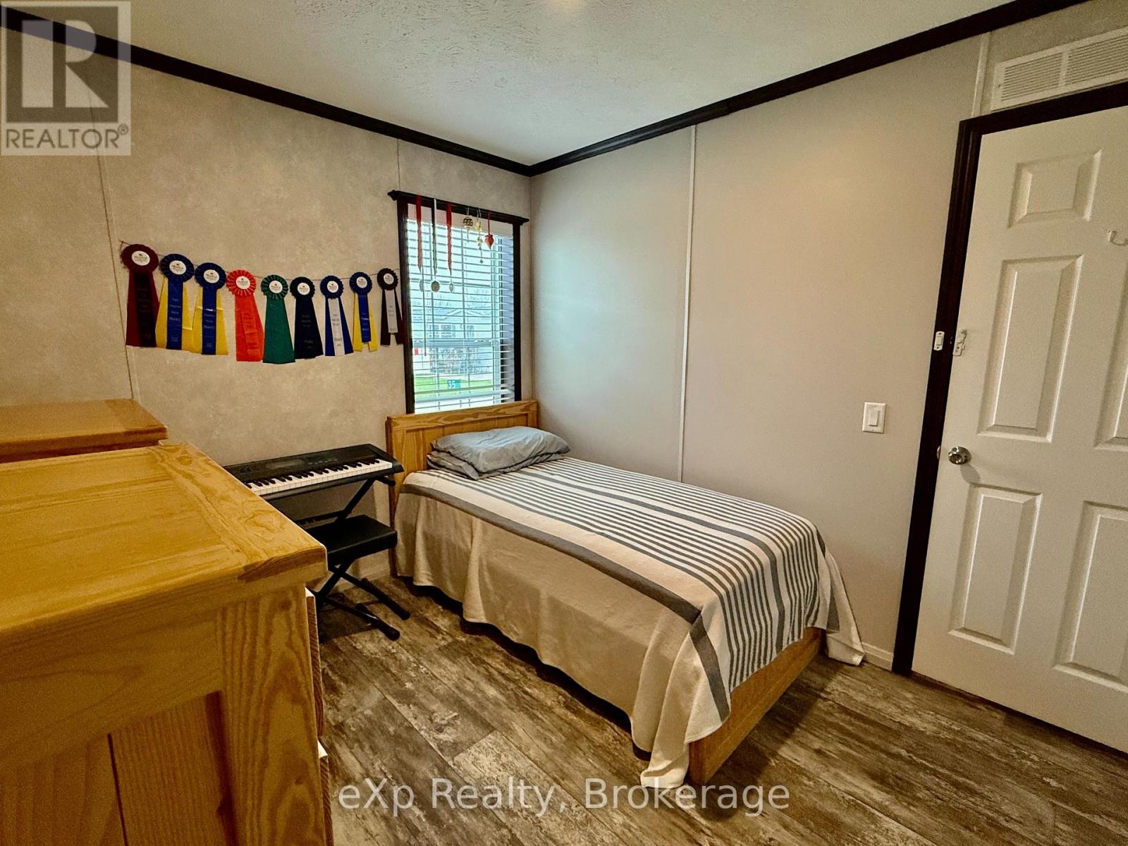 35 DOVE ROAD - 14