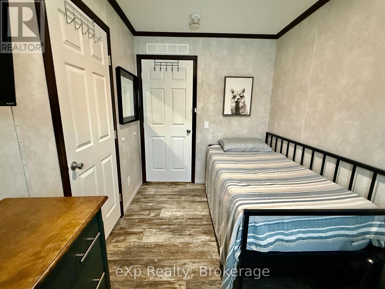 35 DOVE ROAD - 18