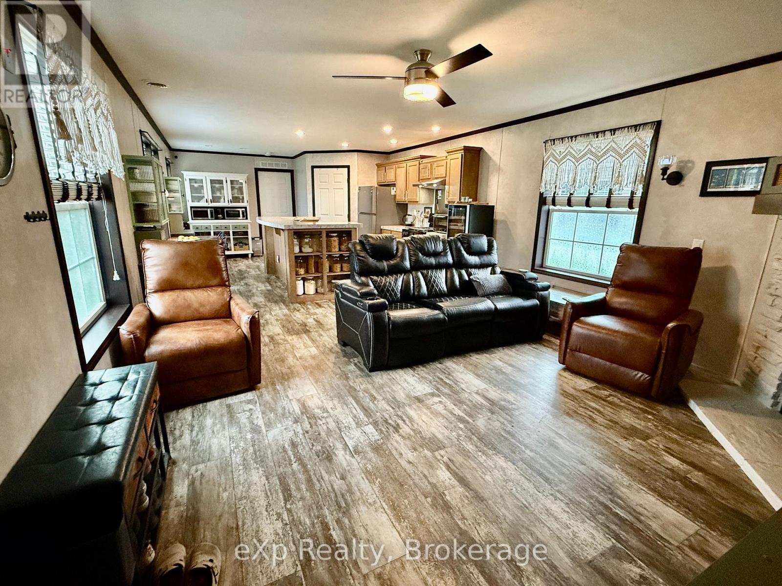 35 DOVE ROAD - 5