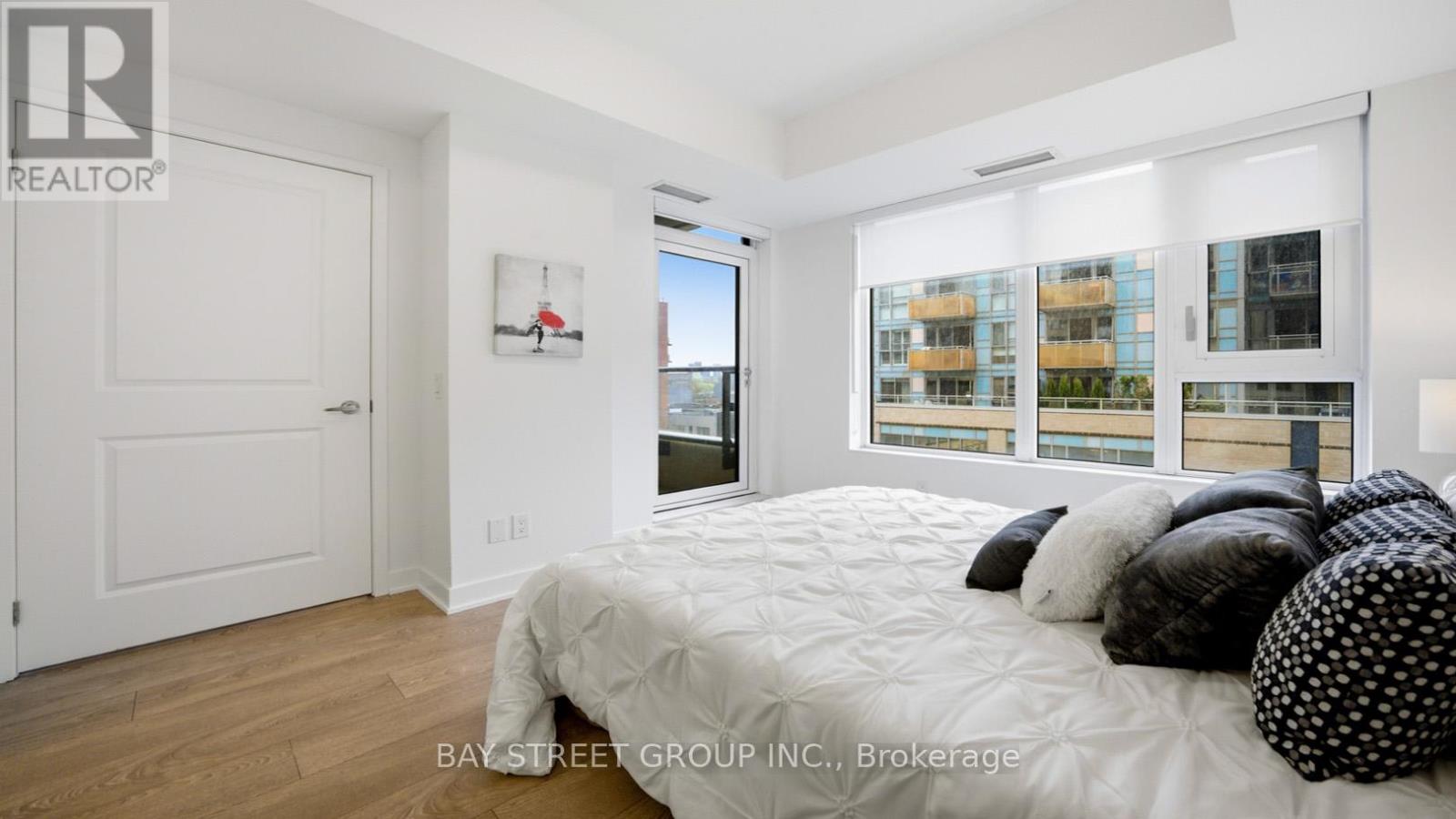 #701 543 RICHMOND STREET W - 34