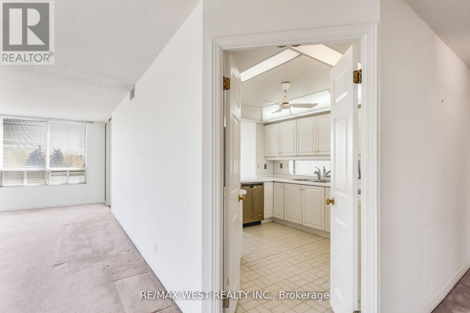 #411 1 ABERFOYLE CRESCENT - 23