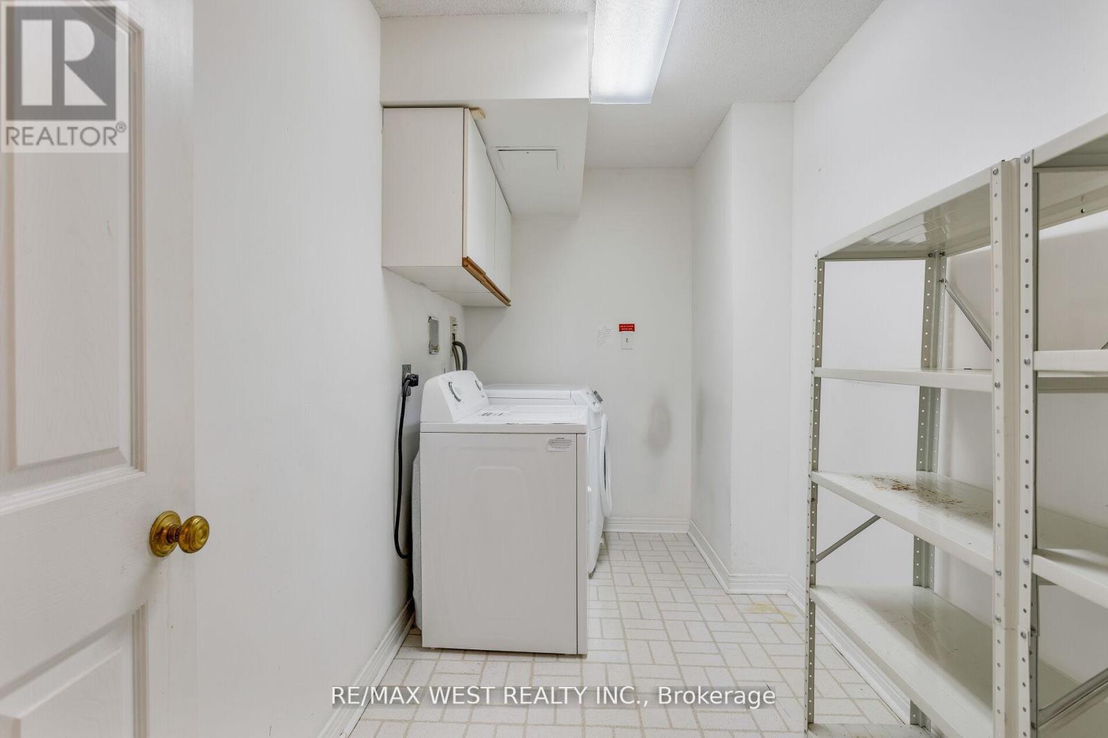 #411 1 ABERFOYLE CRESCENT - 33