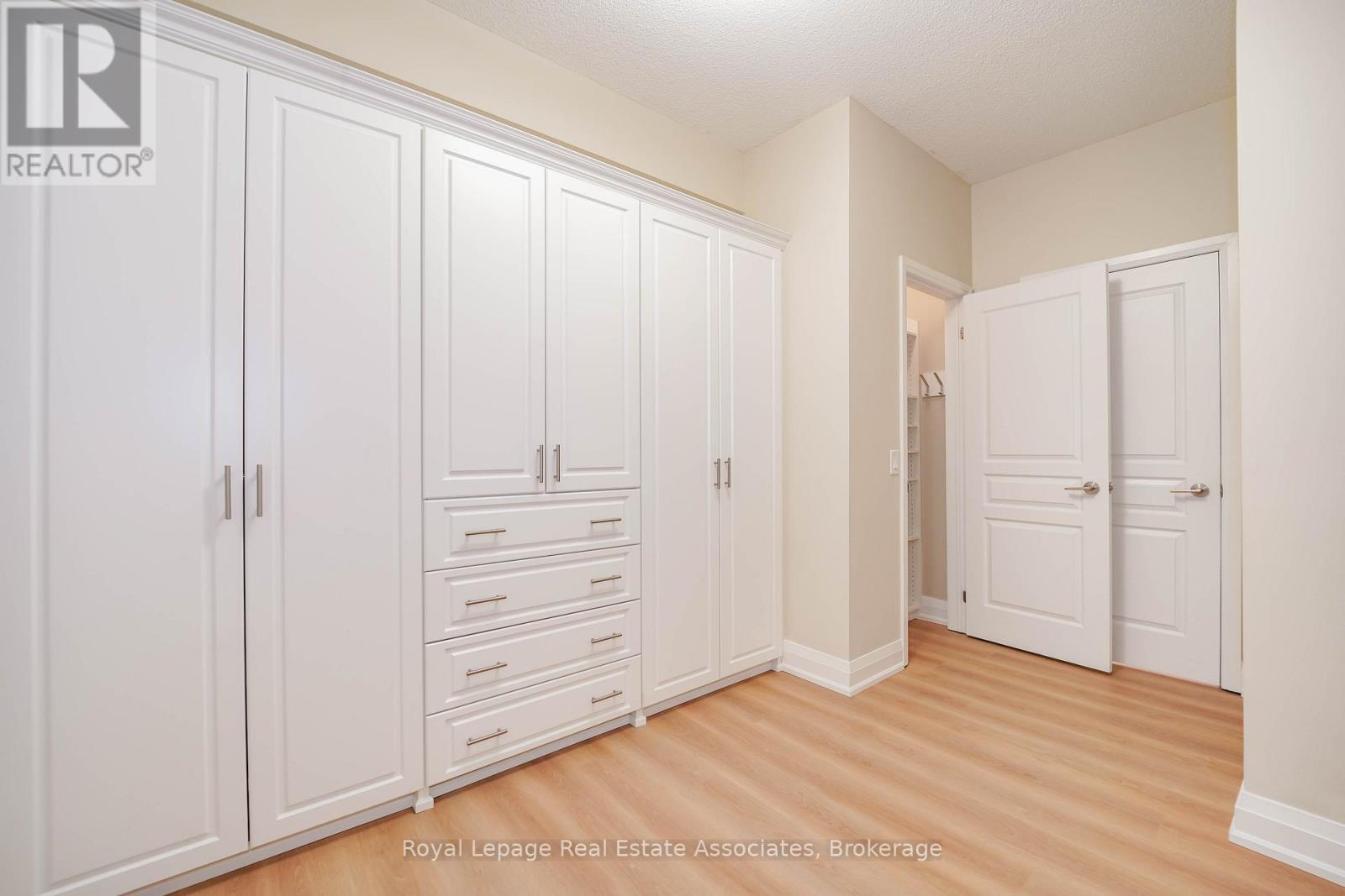 #308 1 HURONTARIO STREET - 14