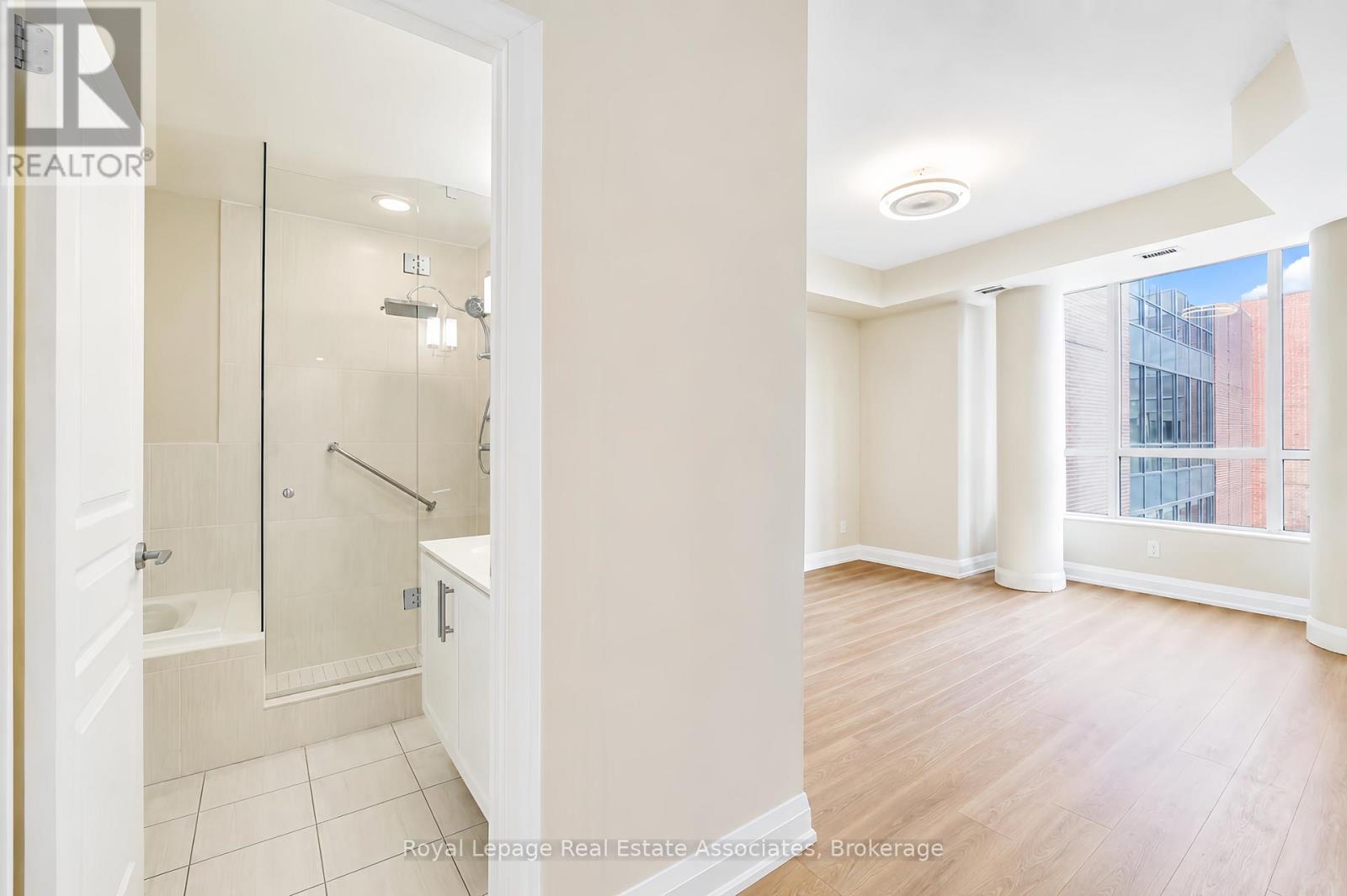 #308 1 HURONTARIO STREET - 15