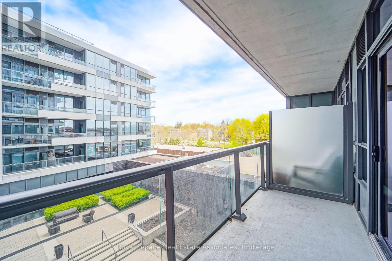 #308 1 HURONTARIO STREET - 24