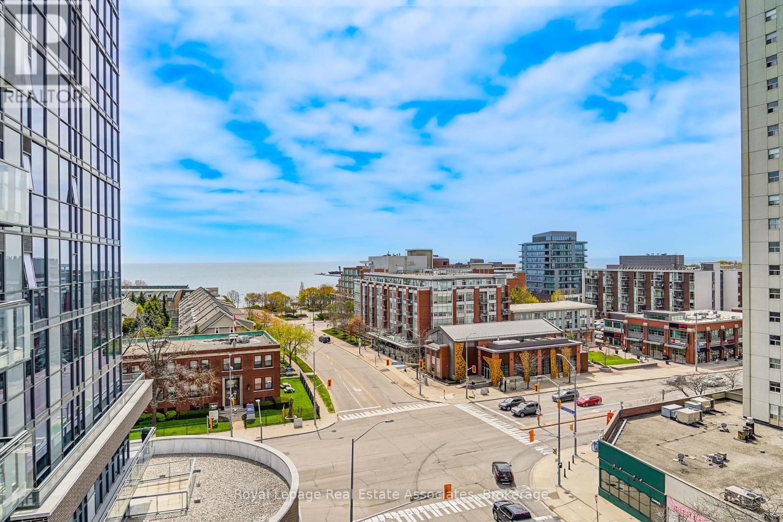 #308 1 HURONTARIO STREET - 28