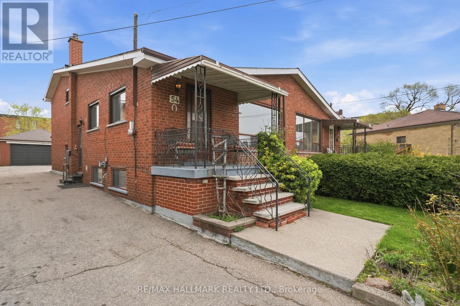 54 GOTHAM COURT - Image 2