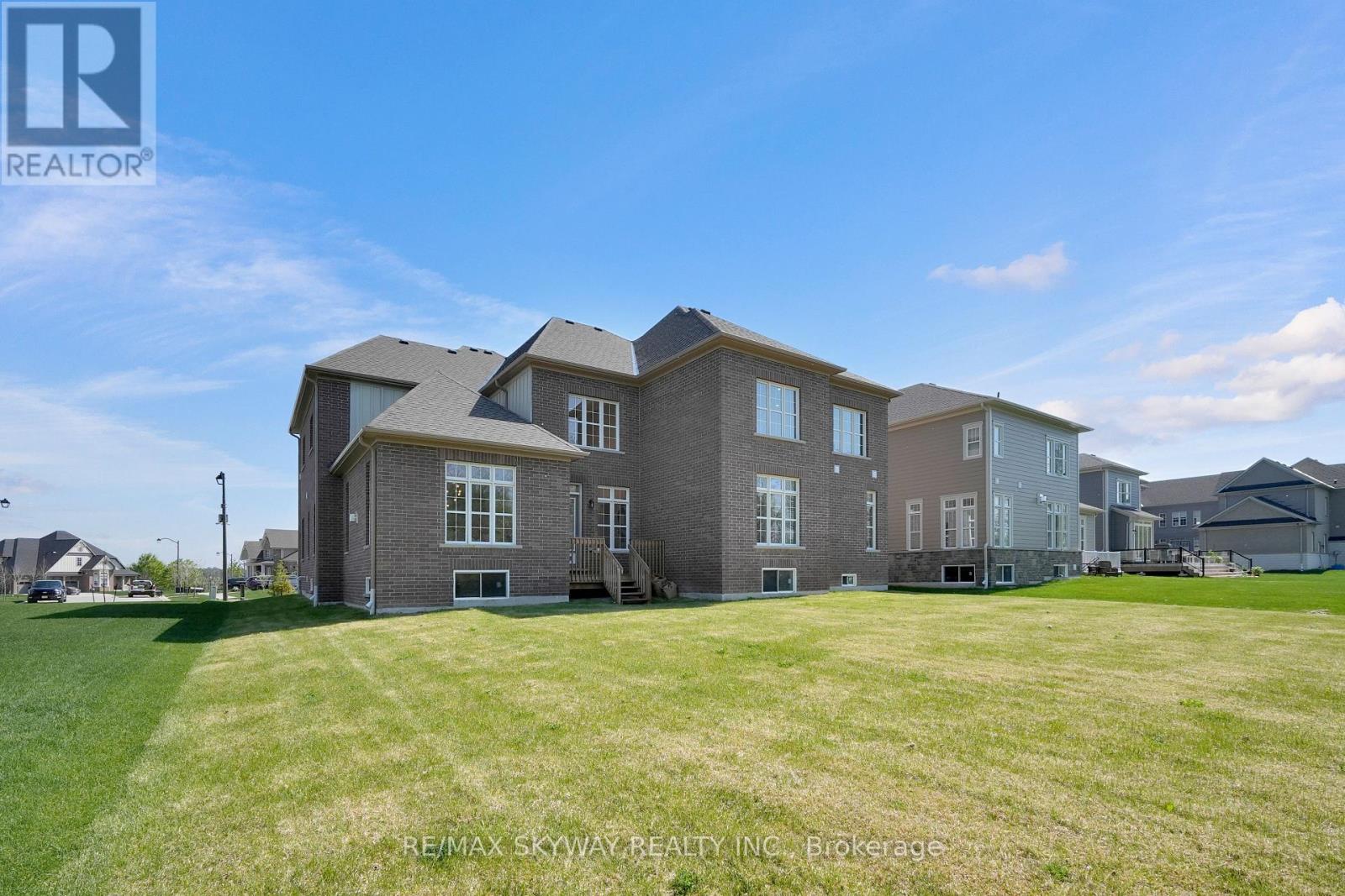 27 GAMBLE STREET - 46