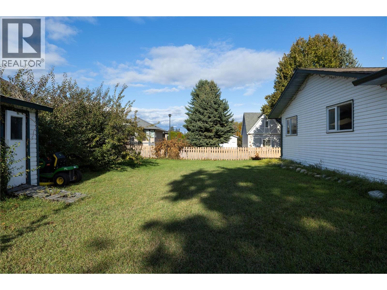 3035 Hayden Drive, Armstrong