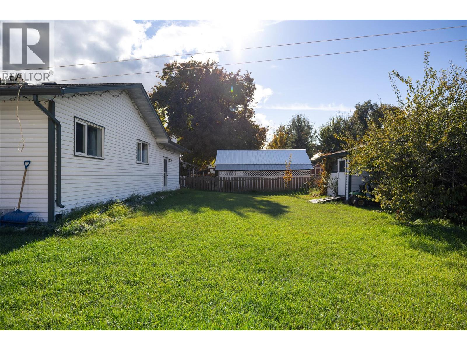3035 Hayden Drive, Armstrong