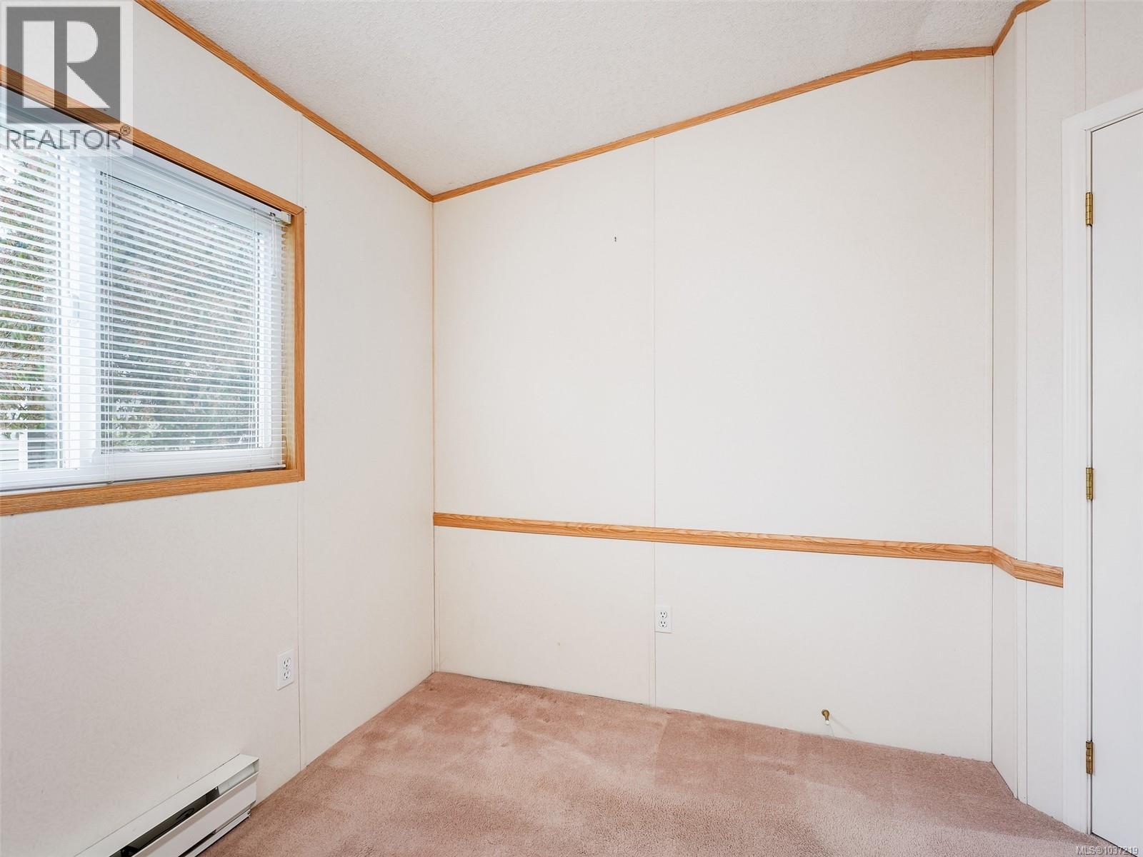 #20 7401 Central Saanich Rd - 27