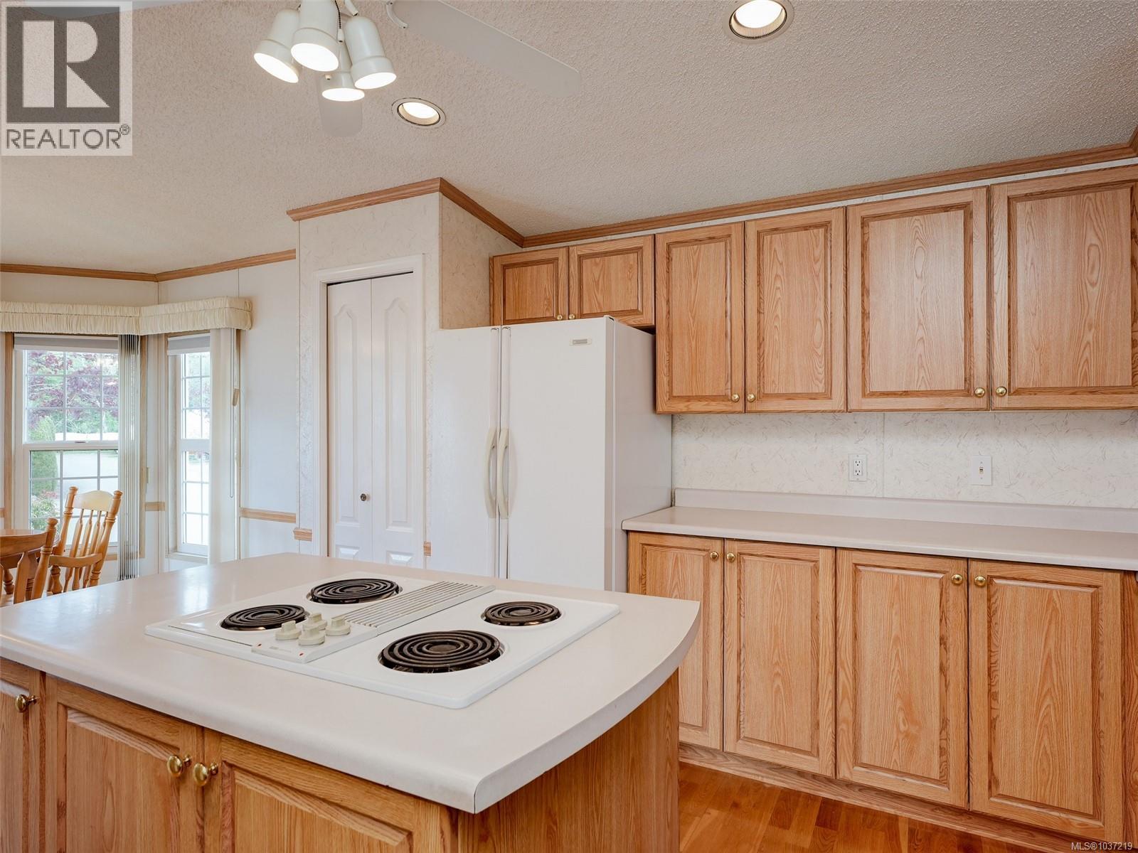 #20 7401 Central Saanich Rd - 7