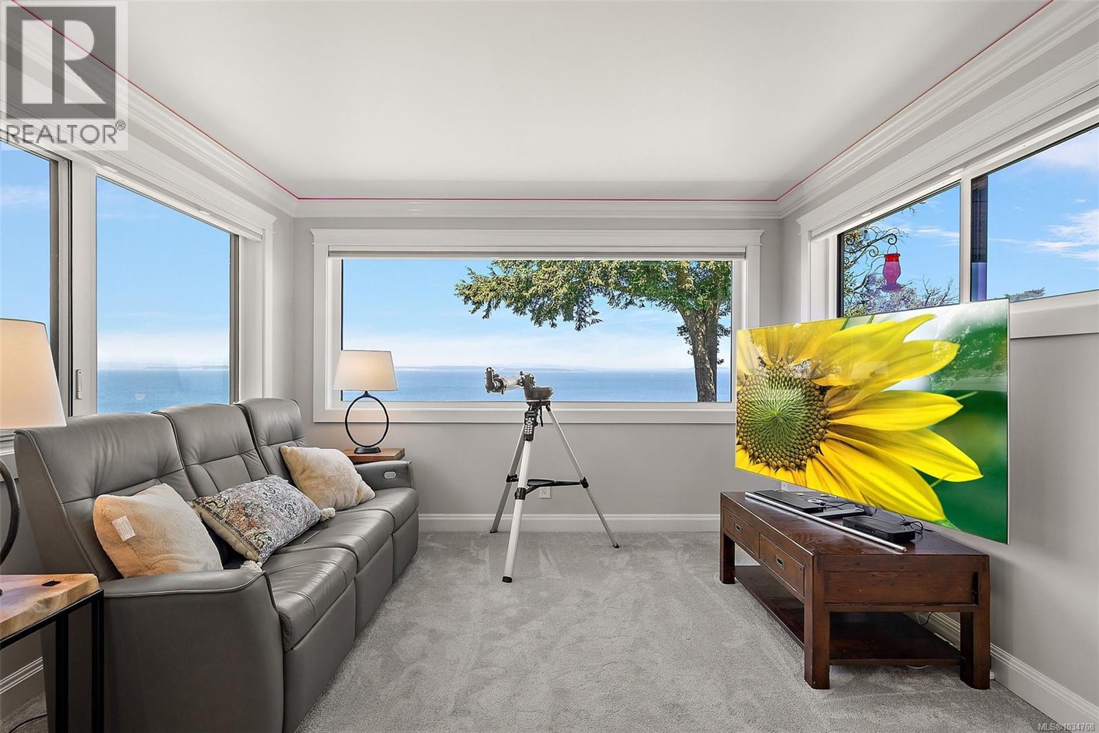  4561 Bissenden Place, Saanich