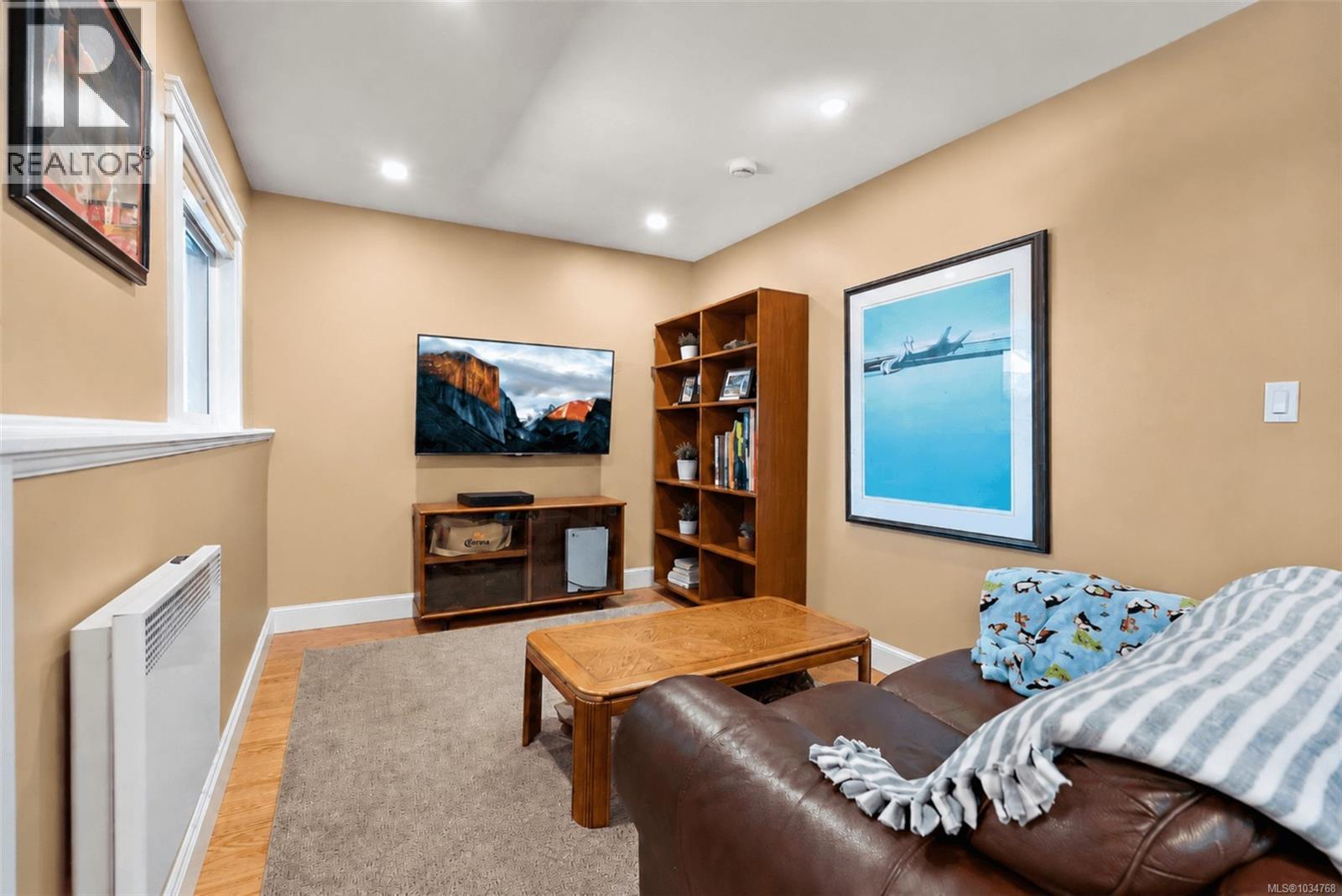  4561 Bissenden Place, Saanich