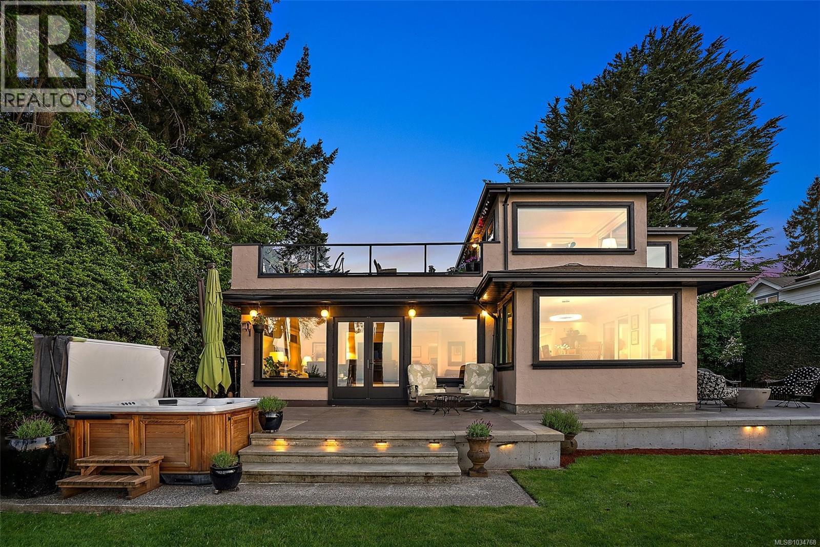  4561 Bissenden Place, Saanich