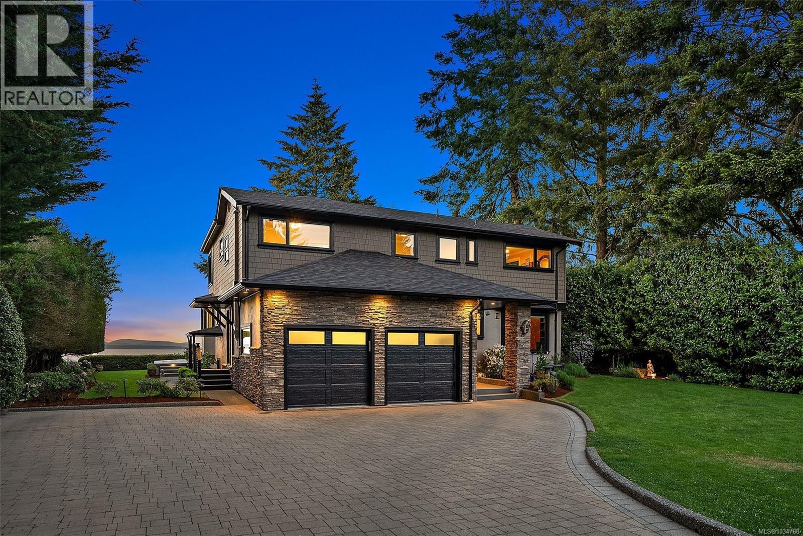  4561 Bissenden Place, Saanich