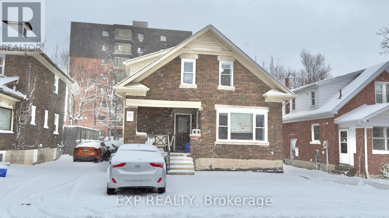 B - 16 MARSHALL STREET