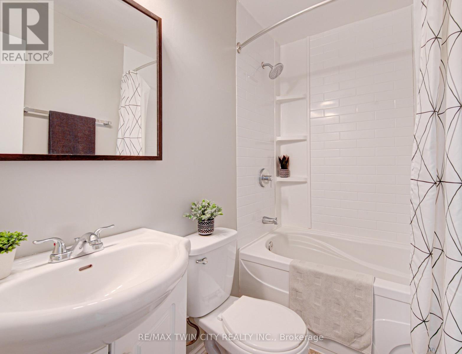 #26 175 CEDAR STREET - 15