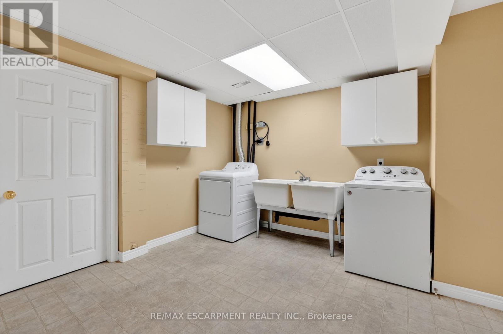 144 DORCHESTER DRIVE - 28
