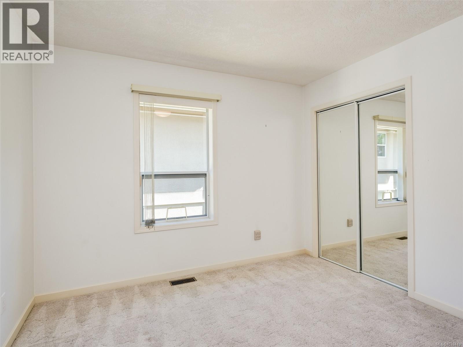1537 Eric Rd - 14