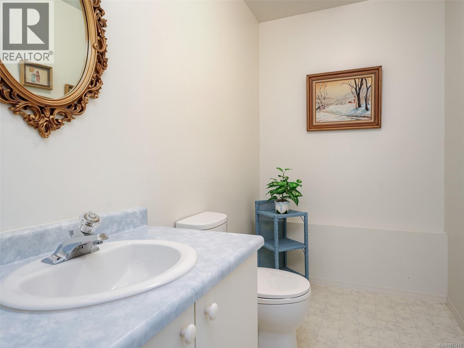 1537 Eric Rd - 17