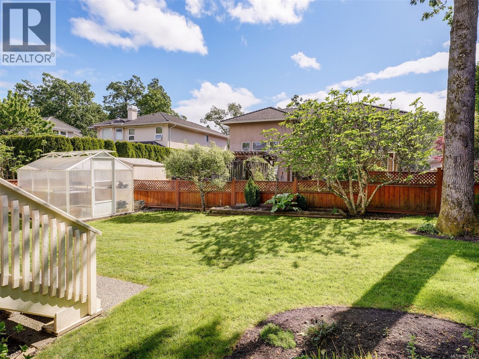 1537 Eric Rd - 26