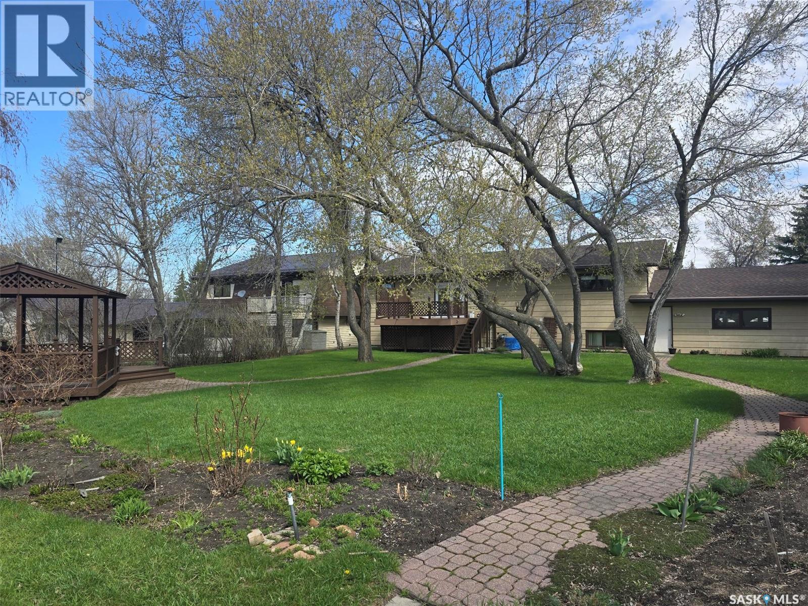 903 Assiniboia AVENUE - 50