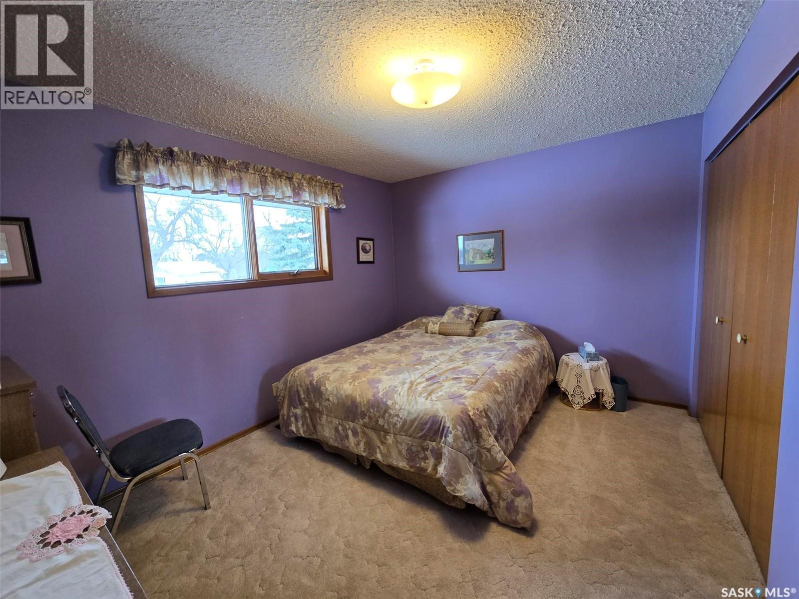 903 Assiniboia AVENUE - 29
