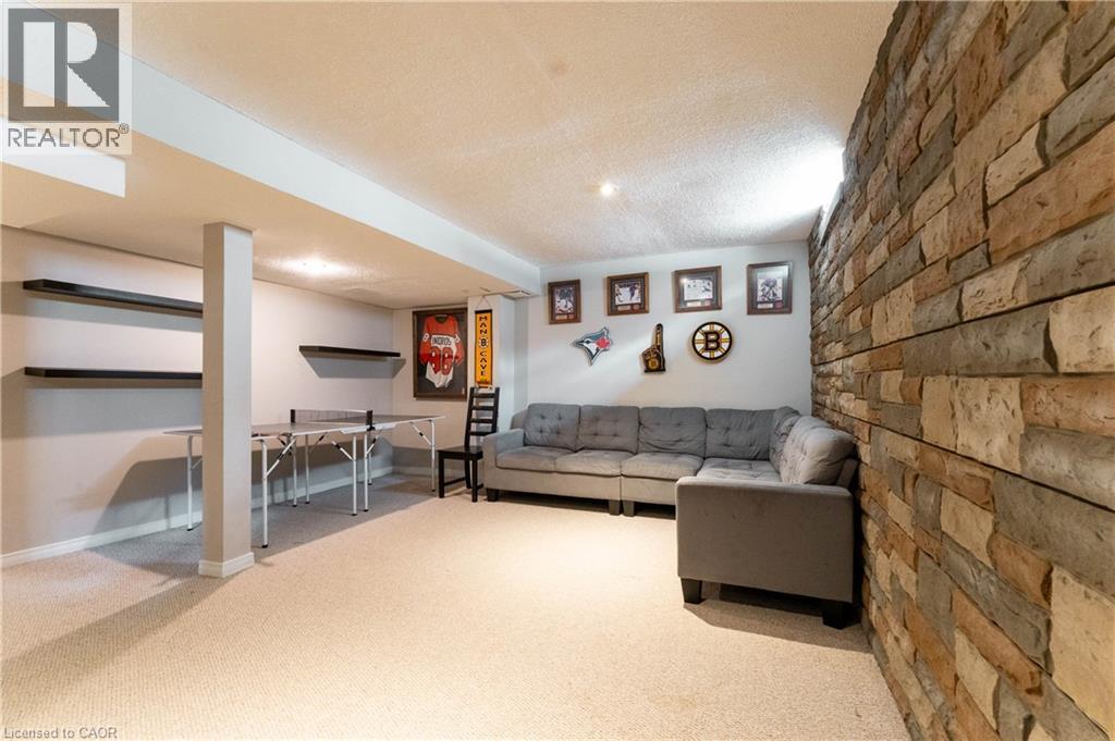 46 HARNESWORTH Crescent, Waterdown, Ontario, L0R2H6 — Photo 33