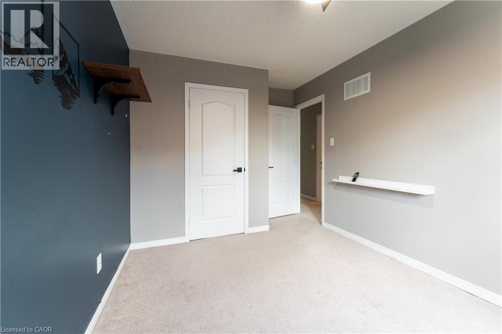 46 HARNESWORTH Crescent, Waterdown, Ontario, L0R2H6 — Photo 24