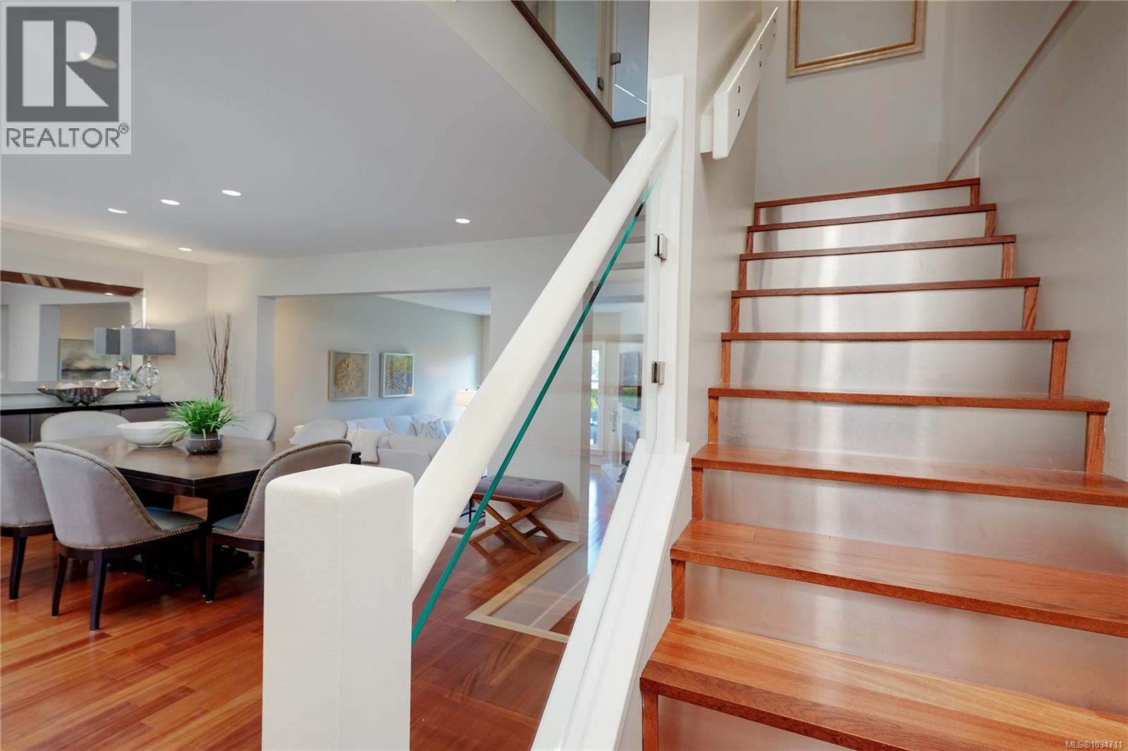 243 BELLEVILLE St - 18