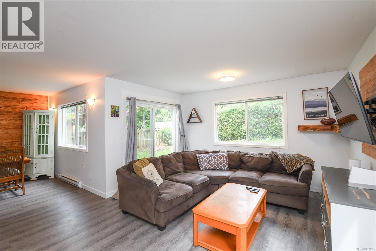 2238 Tamarack Dr, Courtenay
