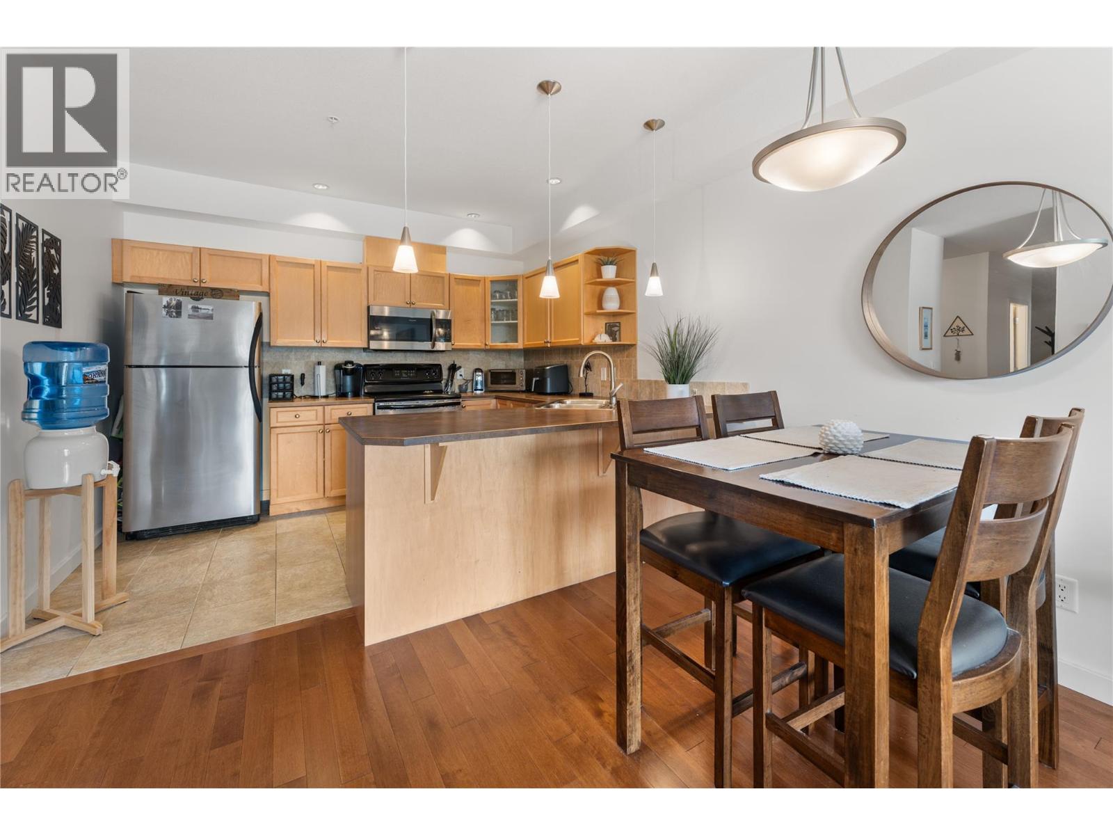 102 2120 Shannon Ridge Drive, West Kelowna
