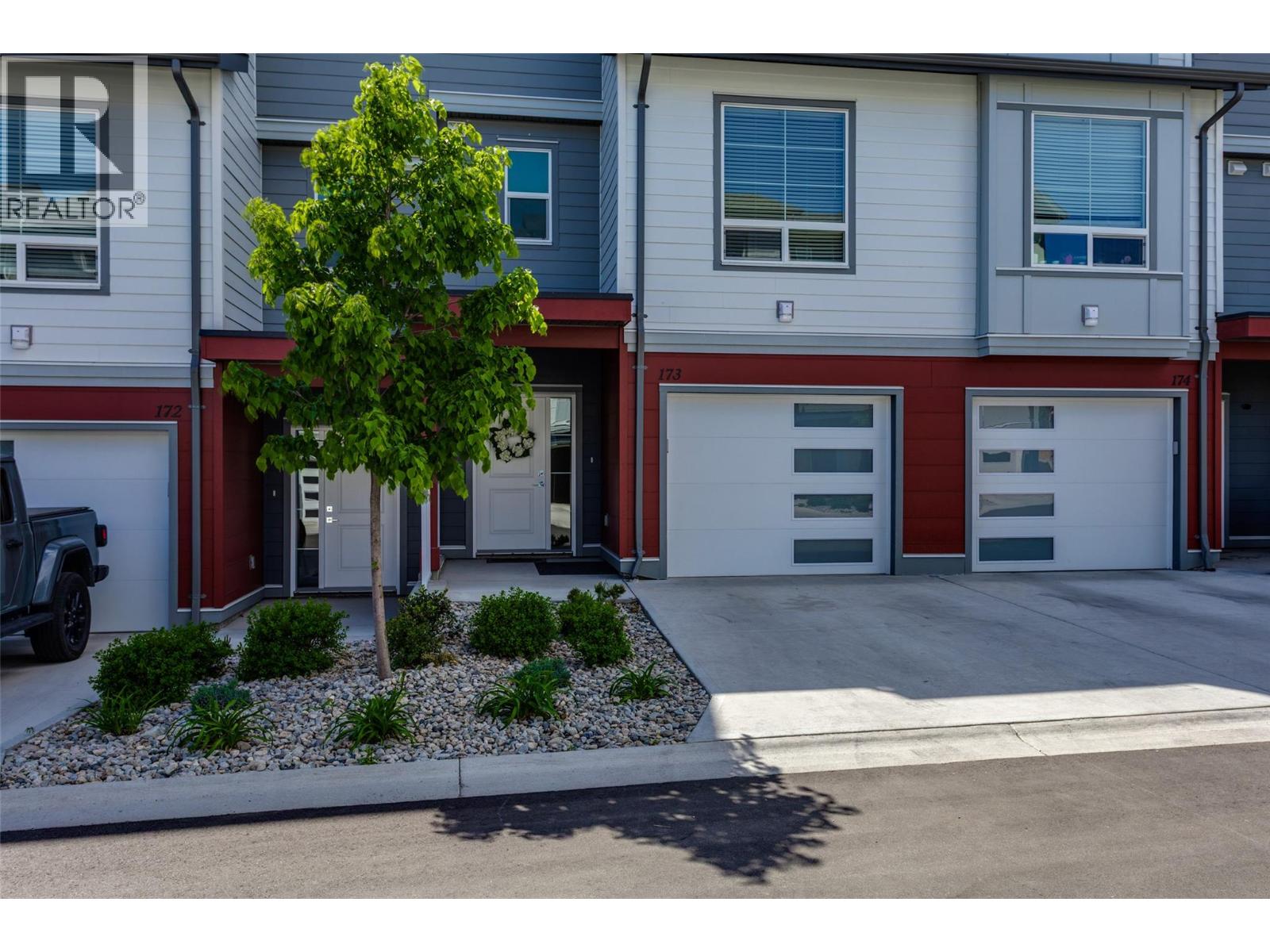 #173 4025 Gellatly Road S - 3