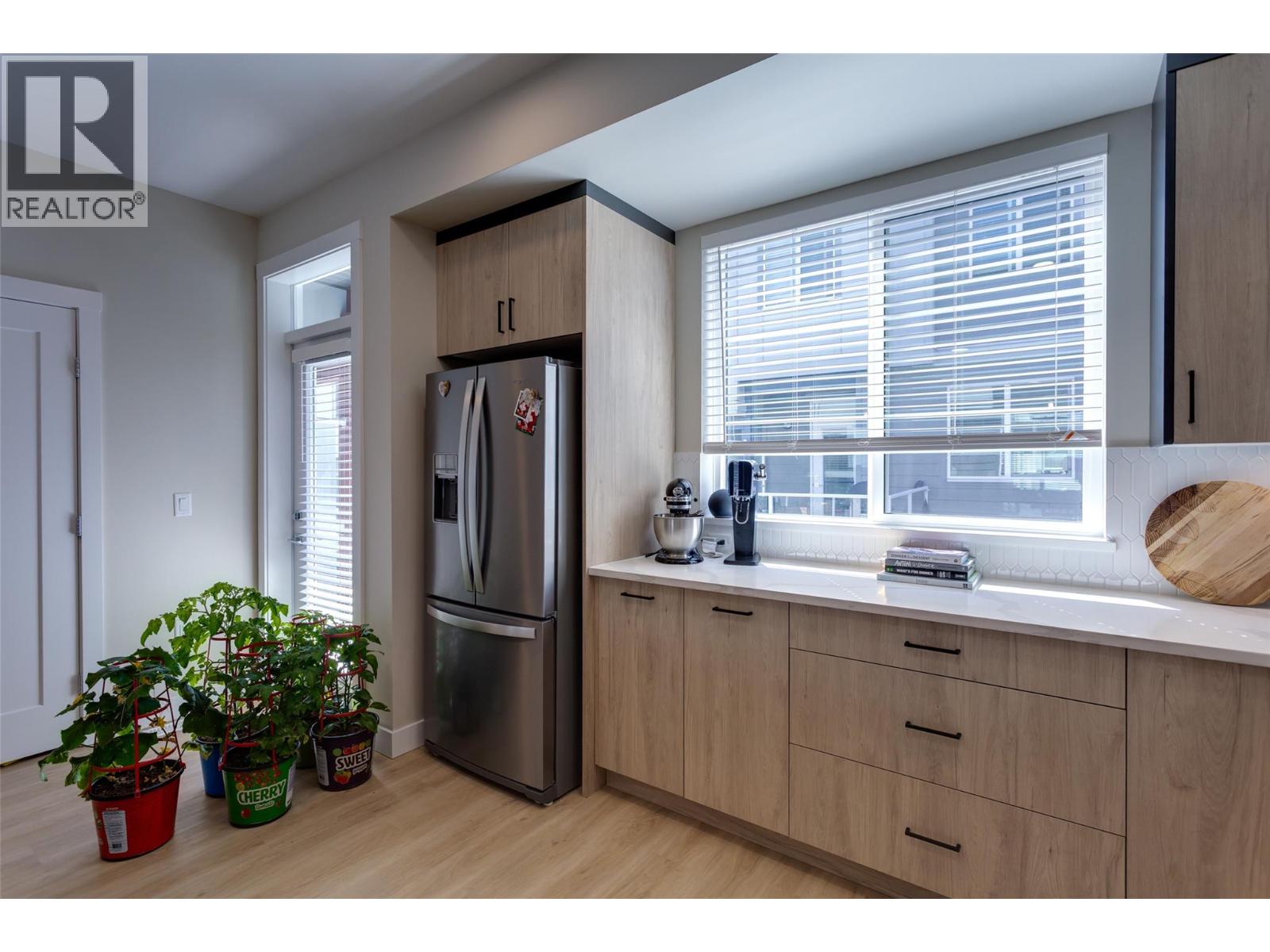 #173 4025 Gellatly Road S - 9
