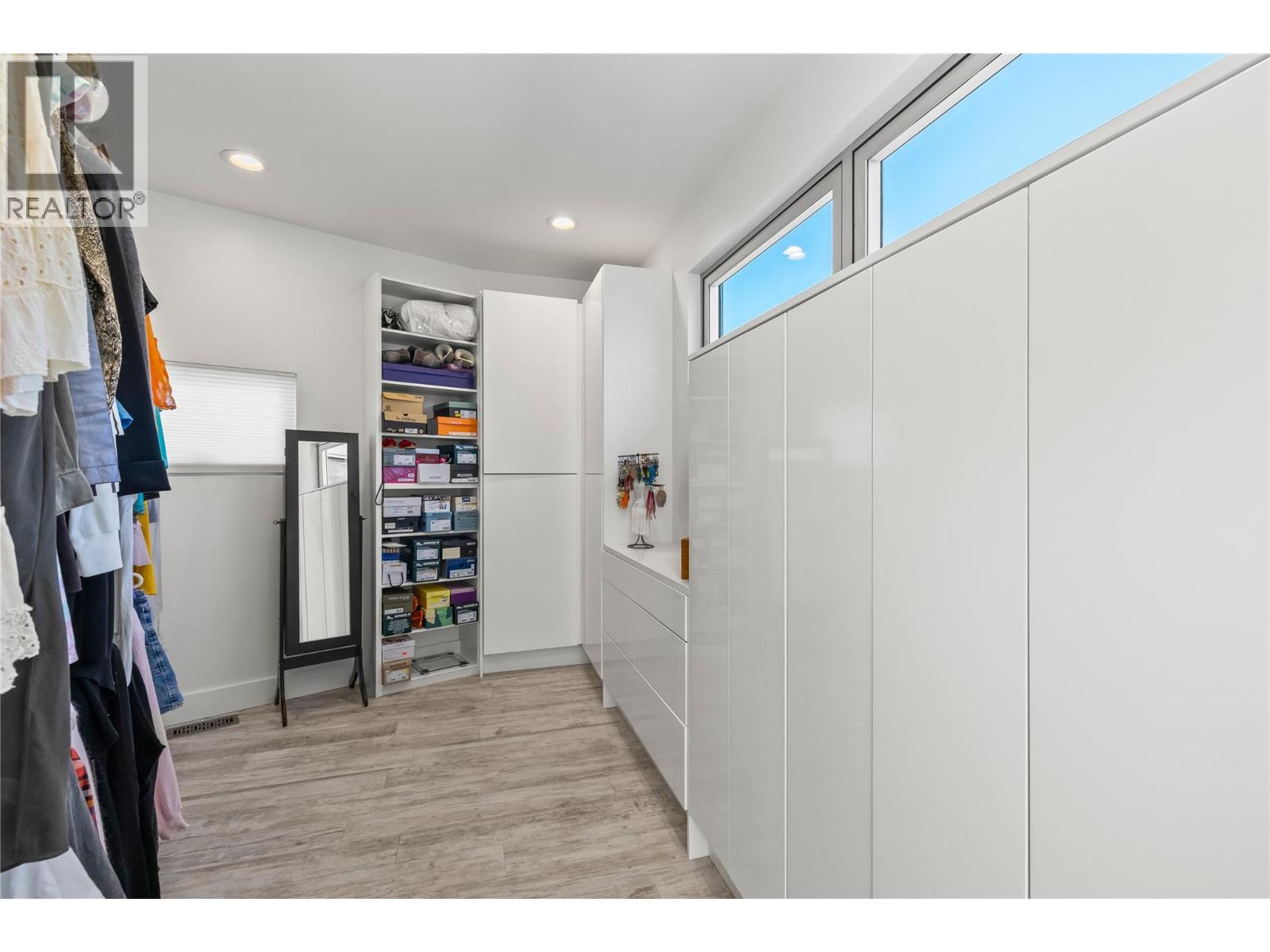 18451 Crystal Waters Road Unit# 8, Lake Country